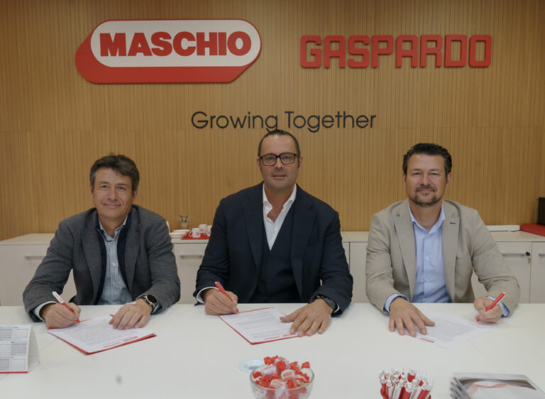 Pablo Ferreras, socio Ferreras Comercial Agraria, Mirco Maschio, presidente MASCHIO GASPARDO SpA, Javier Ferreras, socio Ferreras Comercial Agraria